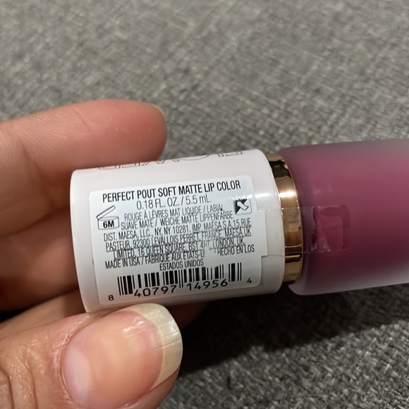 Flower Perfect Pout Soft Matte Lip Color RASPBERRY - Picture 8 of 10